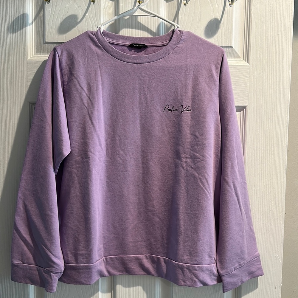 WOMEN LONG SLEEVES SWEATER